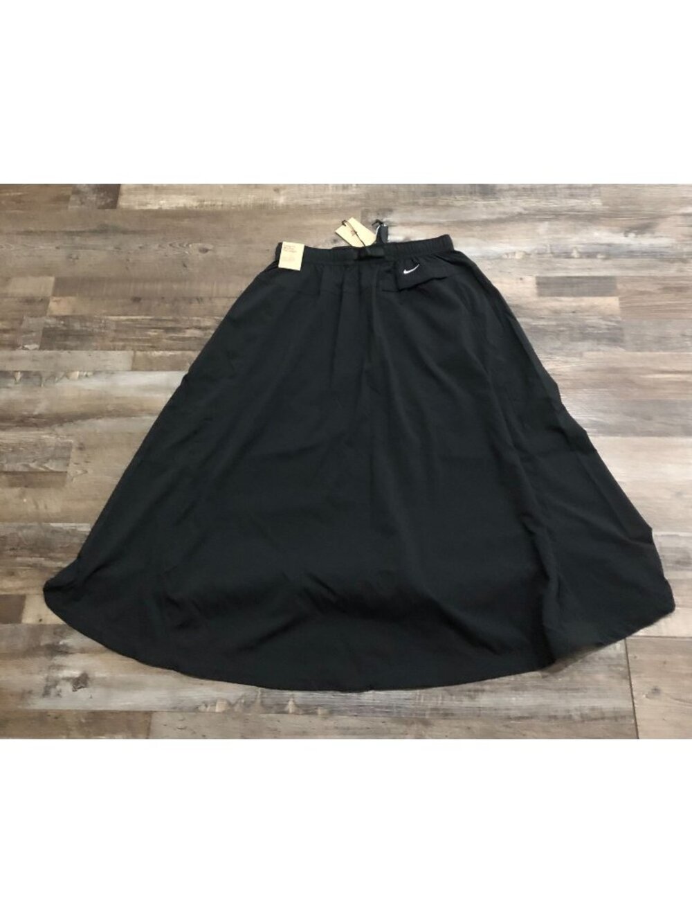 Nike ACG Womens Medium Black Loose Fit Mid Rise Full Length Skirt New $140 Tags
